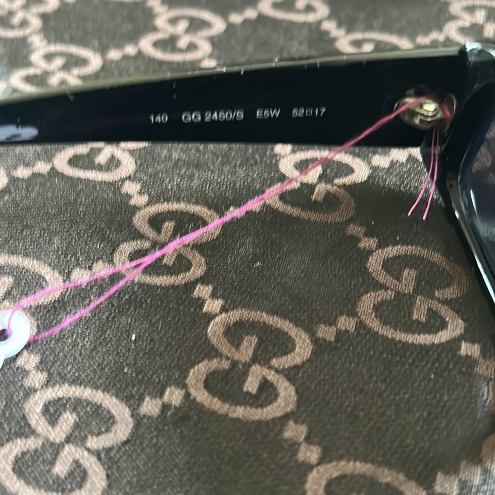 Gucci Sunglasses.. Rare… Vintage…Authentic..Red and Green Stripe around lenses - Picture 3 of 7